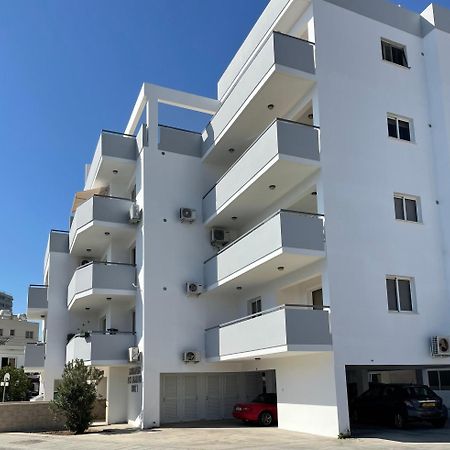 Апартаменти Cyprus Penelope Ларнака Екстер'єр фото
